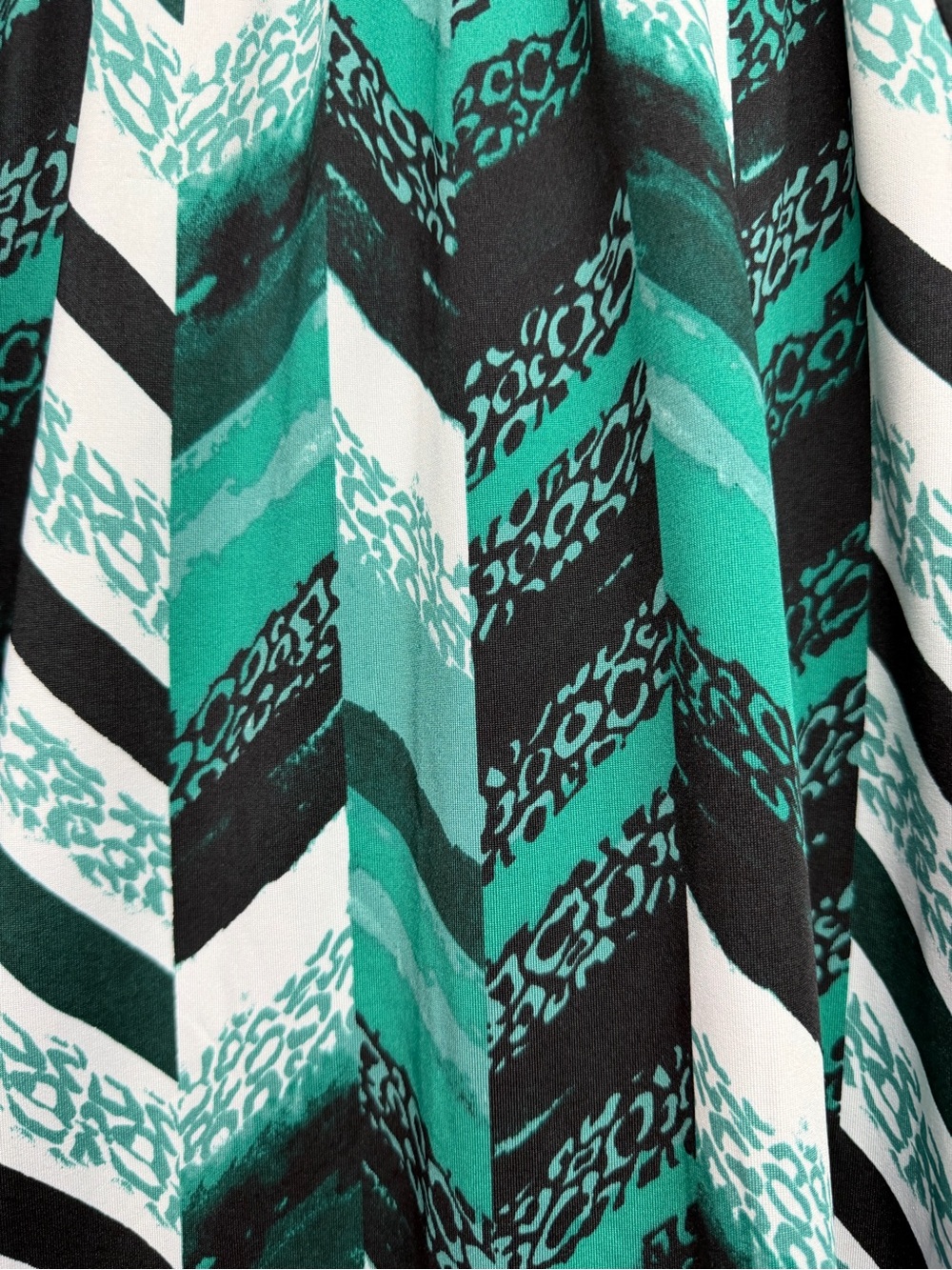 Notations Teal and Black Chevron Blouse | Convertible Sleeves - Picture 5 of 8